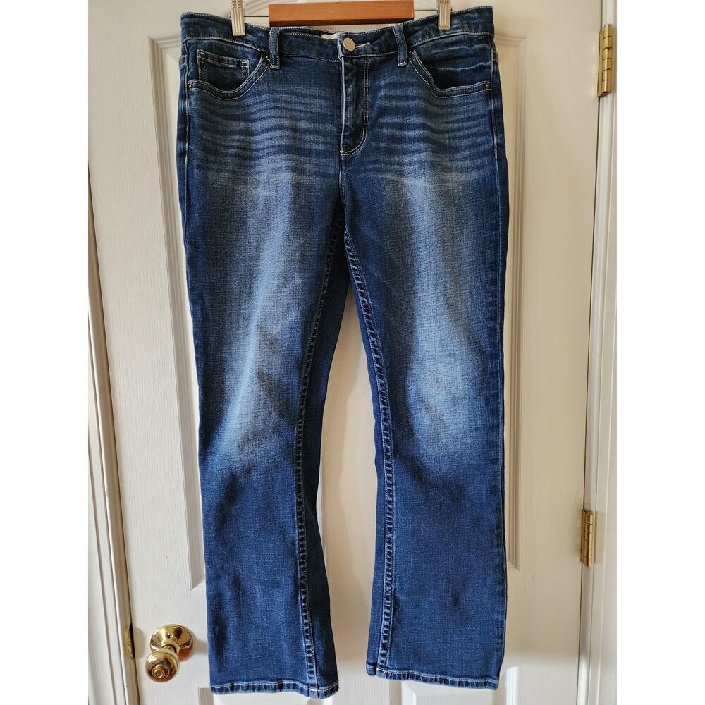 BKE Payton Bootcut Jeans 30 Waist Universal Fit Mid Rise Buckle Stretch Denim